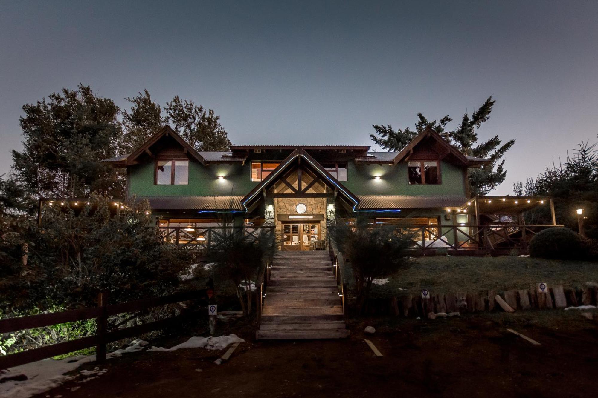 Hostel La Angostura Villa La Angostura Eksteriør billede